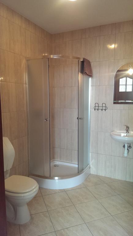 Hotel & Restauracja Okraglak Checiny  Bagian luar foto